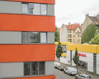 Apartmenthaus Berlin Neukölln - Berlin - Building