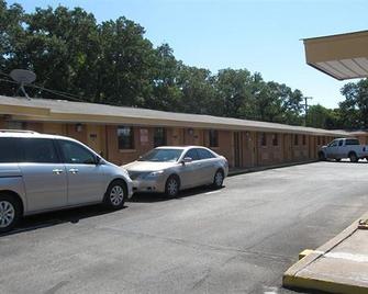 Western Skies Motel - Seagoville - Building