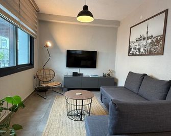 NewOld flat Bodrum Marina 2+1 - Bodrum - Living room