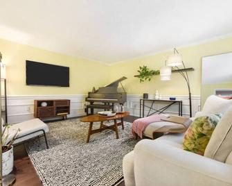 Fire Pit + Family Friendly + Great Location! - Pittsburgh - Sala de estar