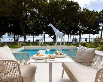Hi Hotels Sirmione - Lakeview Pool - Sirmione