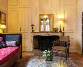 Dify Tour Rose - ליון - סלון