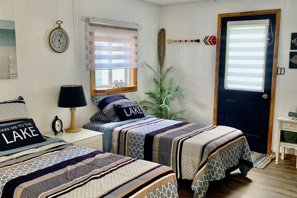 North Channel Bunkie - غور باي - غرفة نوم