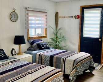 North Channel Bunkie - غور باي - غرفة نوم