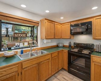 Alpine Getaway home - Leavenworth - Kitchen