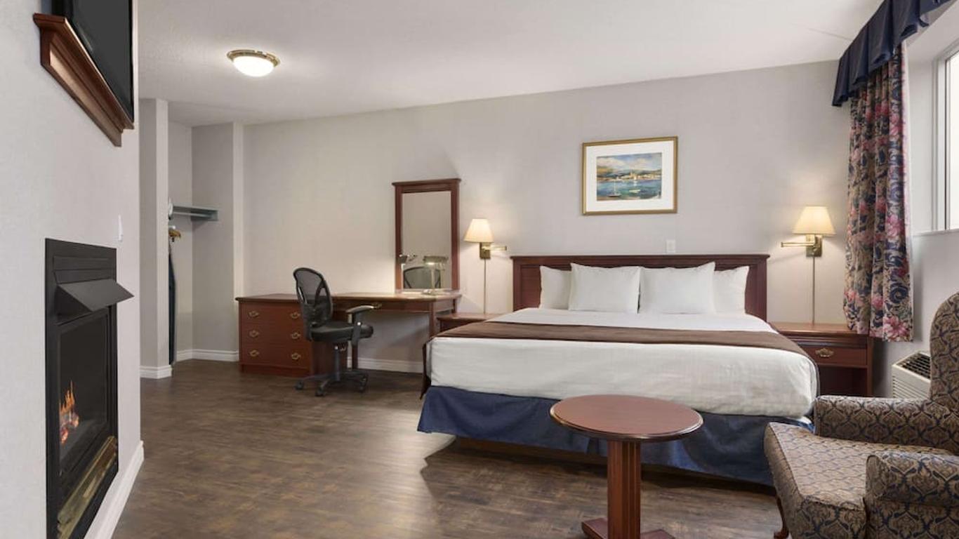 Days Inn by Wyndham Brockville