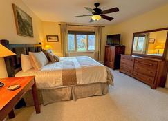 G2 Sunny and homey Fairway Village Townhome right on the Omni Mount Washington Hotel golf course - Carroll - Soveværelse