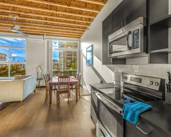 Tracyton Condo #202 - Bremerton - Кухня