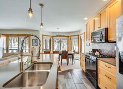 Ski-In Resort Family Condo with Deck at Jay Peak! - Jay - Kitchen