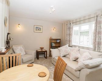 Ground Floor Annex - Chipping Norton - Living room