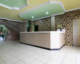 Airy Eco Syariah Hm Bafadhal Sungai Asam Jambi - Jambi - Receptie