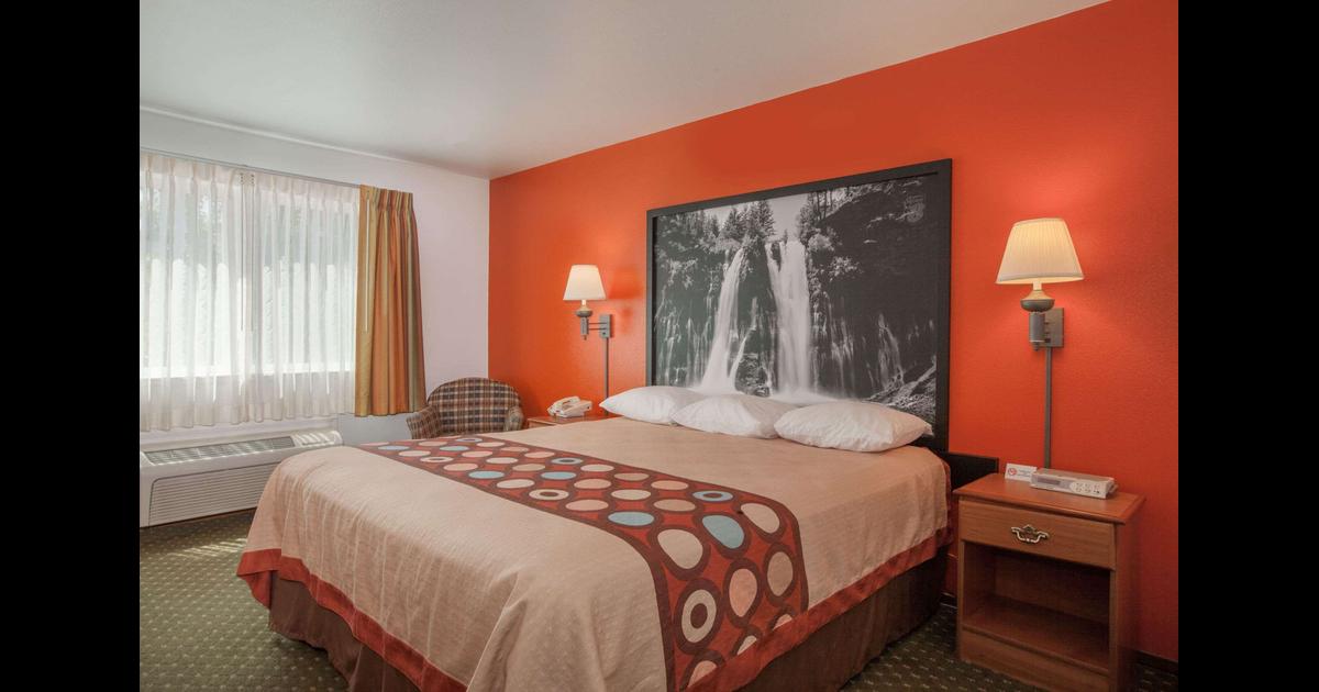 Super 8 by Wyndham Cloverdale Wine Country in Cloverdale, the United States from 108 Deals