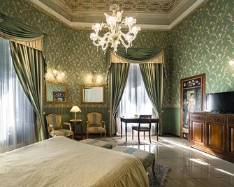 Hotel Villa Romeo - Catania - Schlafzimmer
