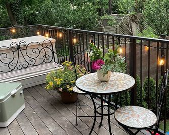 Luxury house in the most coveted part of Brooklyn- calm/minutes from Manhattan! - ברוקלין - מרפסת