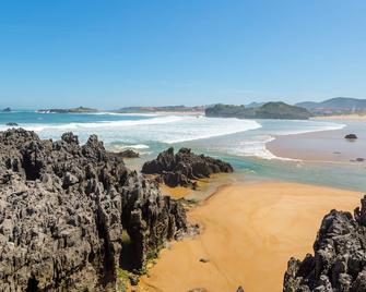 Apartamentos Solamaza - Isla - Beach