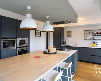 Rent splendid house with pool in the heart of the Alps, sleeps 12 - Meylan - Kuchyň