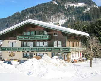 Ferienwohnung in Flachau - Flachau - Building