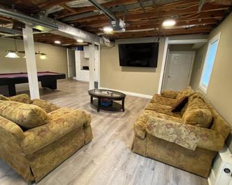 Allatoona Lake - Family Lake House and Dock - Space to relax and enjoy - Woodstock - Sala de estar