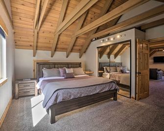South Lake Tahoe Cabin ~ 7 Mi to Ski Resort! - South Lake Tahoe - Bedroom