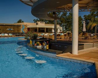 Awa Resort Hotel - Encarnacion - Piscina