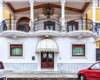 Euro Hotel Iglesias - Iglesias - Gebouw