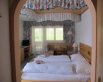 Alpenhotel Ratsberg 1650m - Dobbiaco/Toblach - Bedroom