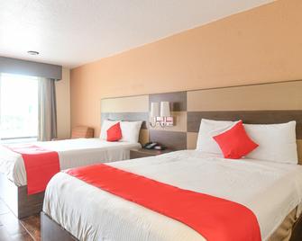 OYO Hotel Shenandoah Woodlands Mall - The Woodlands - Bedroom