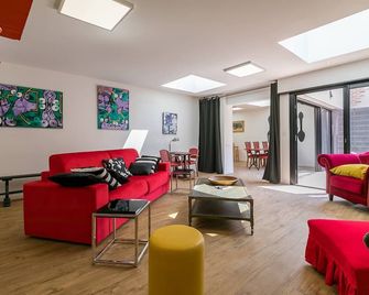 Suite Royale Barocco Avec Spa - Dijon - Living room