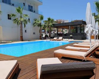 Hotel Kuburi - Ksamil - Pool