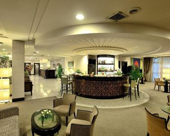 Perugia Plaza Hotel - Perugia - Lobby