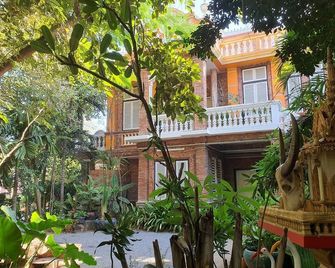Brightness Villa,Private Home Stay - Battambang