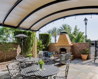 Ayres Hotel & Spa Moreno Valley/Riverside - Moreno Valley - Innenhof