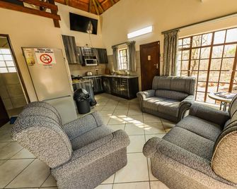 Elephants Hide - Marloth Park - Sala de estar