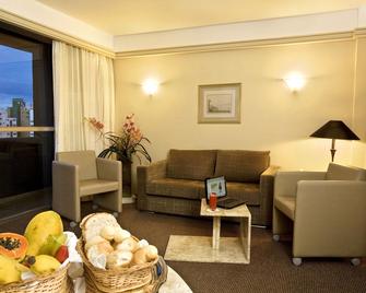 Alta Reggia Plaza Hotel - Curitiba - Living room