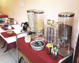 Appart Hôtel Corte Hr - Corte - Buffet
