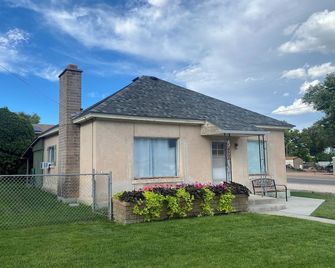 Mountain Biker's Heaven, QUIET 2-bedroom, 1 bath near trails and National Parks - Richfield - Gebouw