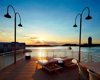Pier One Sydney Harbour Autograph Collection - Sydney - Balcony