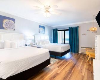 Ultimate Coastal Getaway Oceanfront Dune Room - Pawleys Island - Bedroom