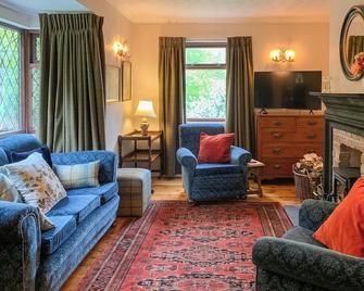 3 bedroom accommodation in Tarbat, Invergordon - Invergordon - Living room