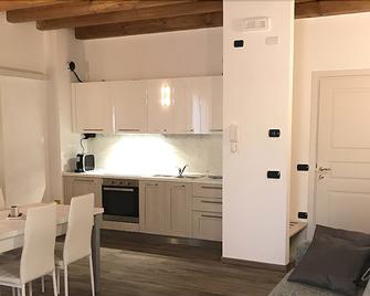 Residence Eremitani - Padua - Kitchen