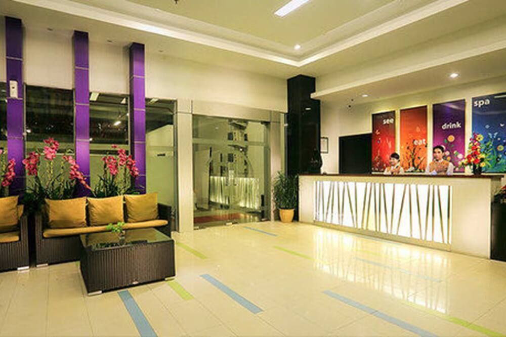Transera Hotel Pontianak - Pontianak - Lobby