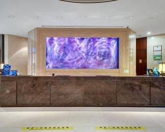 Yihua Hotel - Nanjing - Front desk