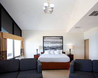 Aqua Vista Resort Hotel - Virginia Beach