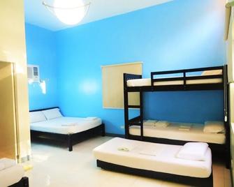 Momarco Forest Cove - Tanay - Habitación