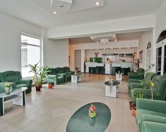 Hotel Cerna - Saturn - Lobby