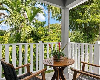 Mimosa Manor - A Tropical Heated Pool Oasis in the Heart of Wilton Manors - Wilton Manors - Balcony