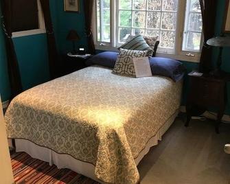 Elaine's Hollywood Bed & Breakfast - Los Angeles - Bedroom