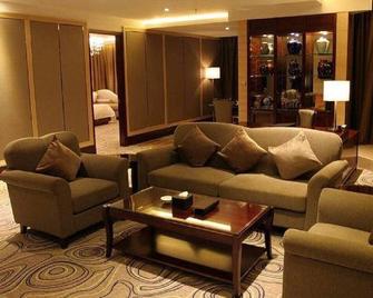 Rongfeng International Hotel - Tai’an - Living room