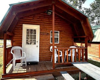 Days End Campground and RV Park - Sturgis - Патіо