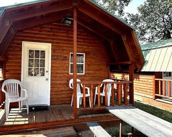 Days End Campground and RV Park - Sturgis - Binnenhof